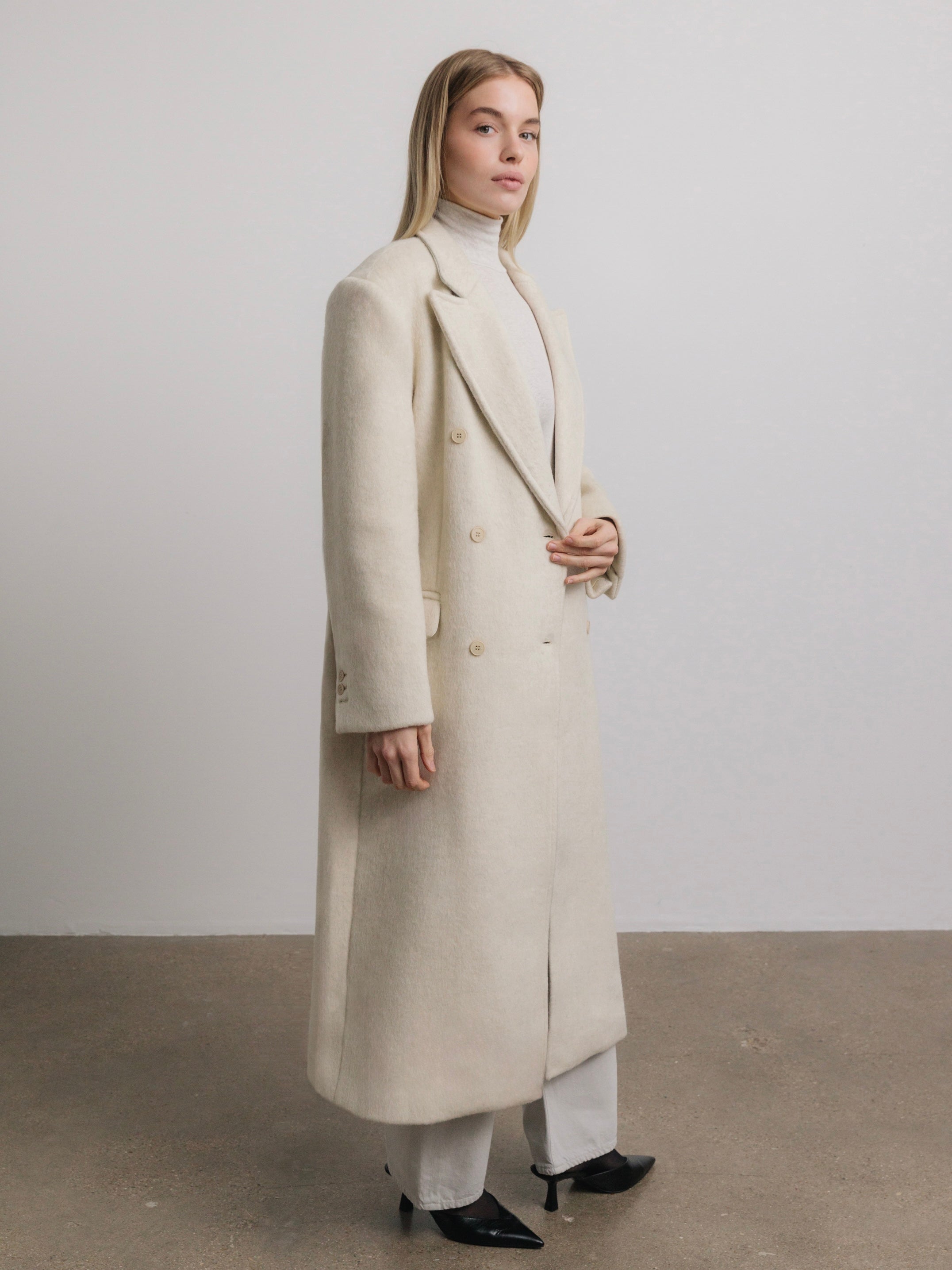 Helena Brushed Wool Coat in Oat