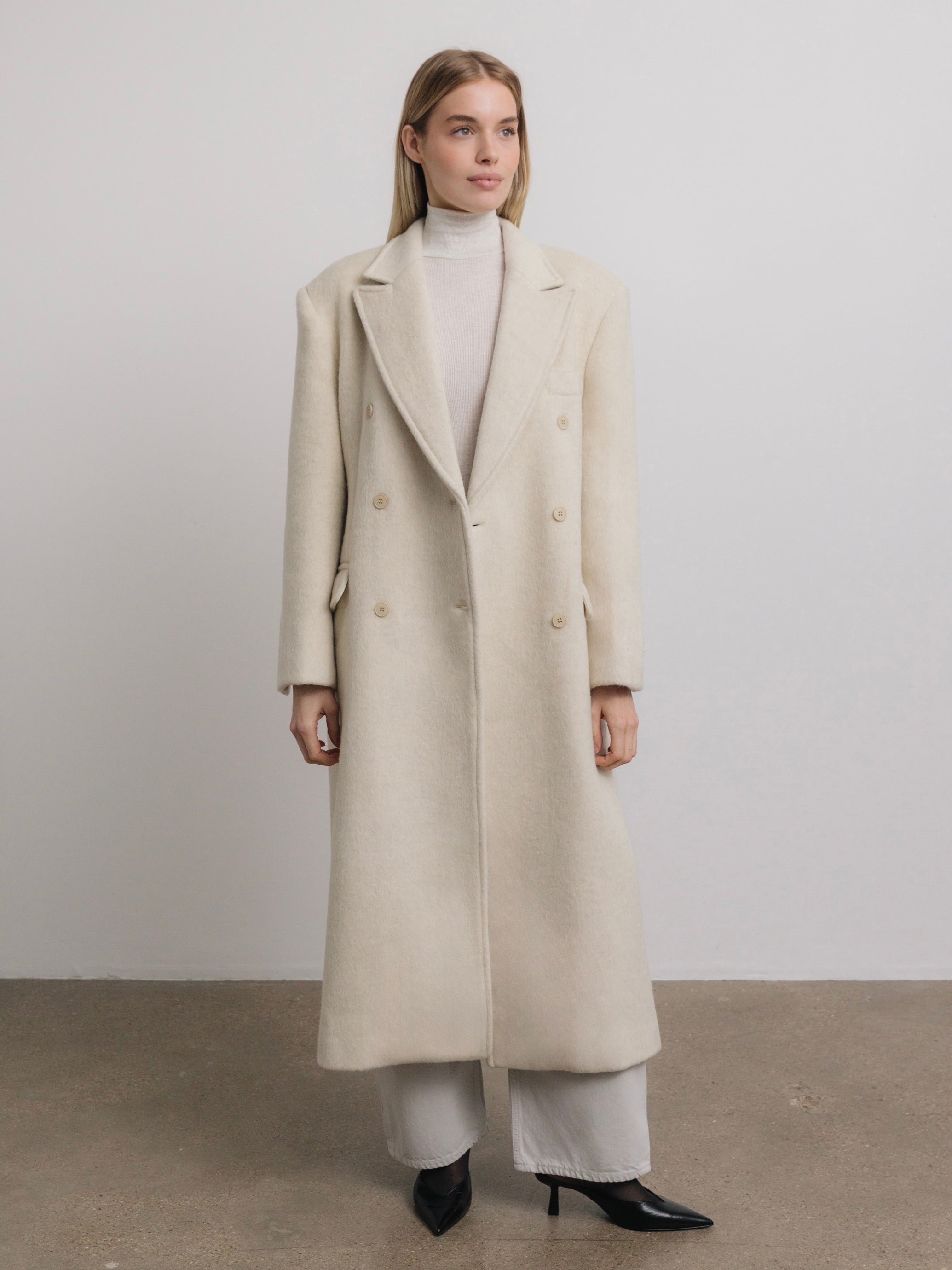 Helena Brushed Wool Coat in Oat