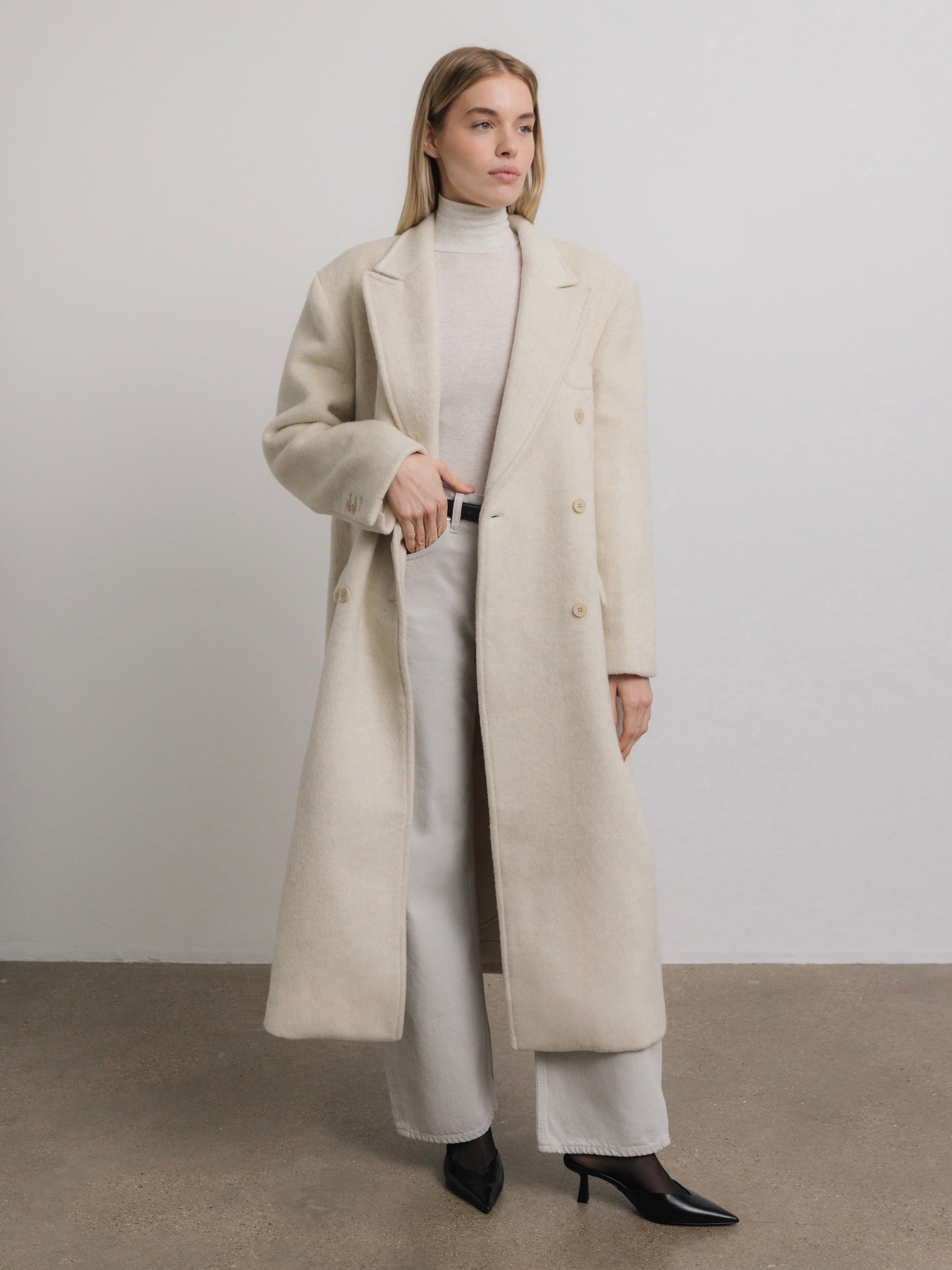 Helena Brushed Wool Coat in Oat